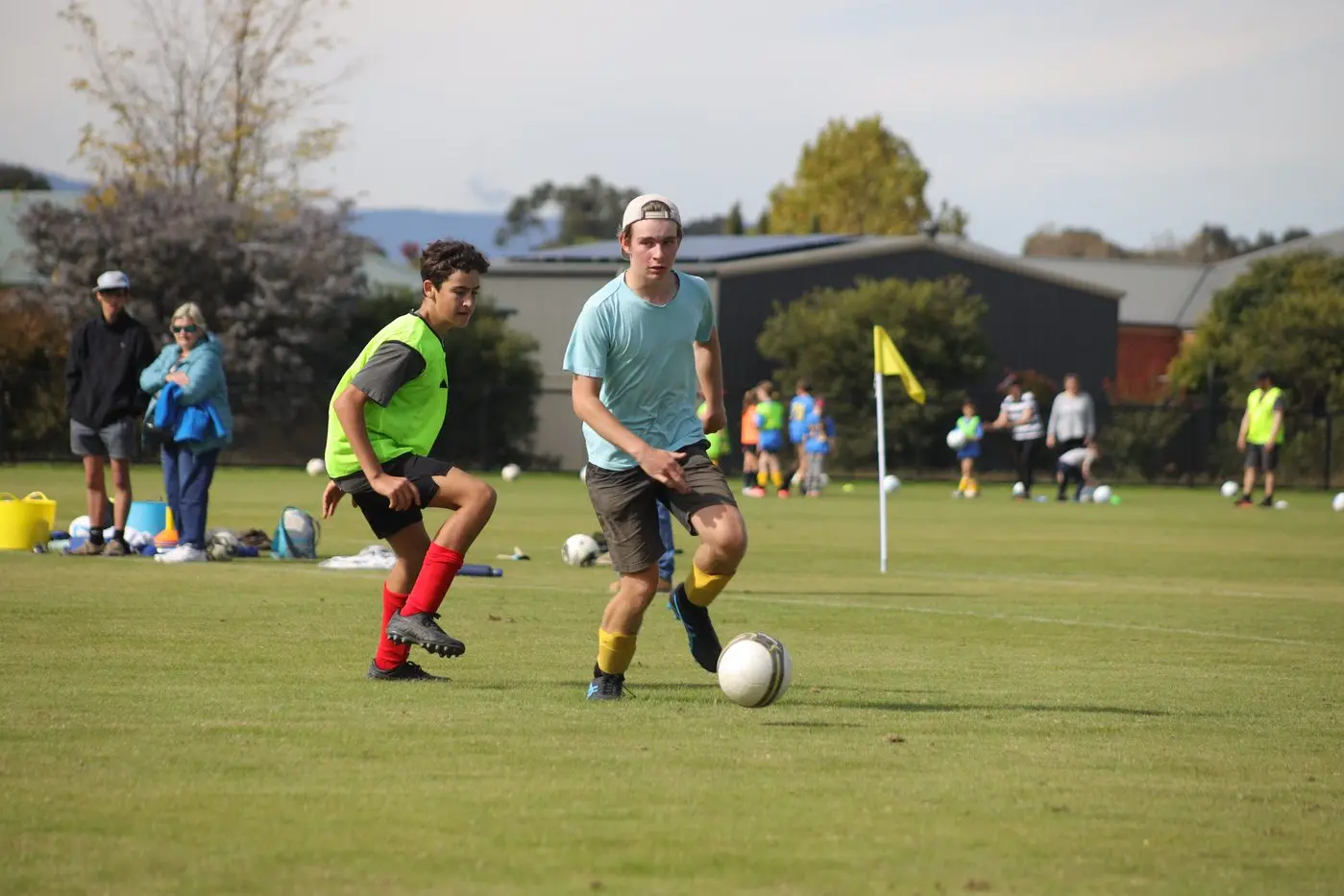 TACKLE: Flynn McSweeney (left) battling with Ethan Nealon (right). Id:40676