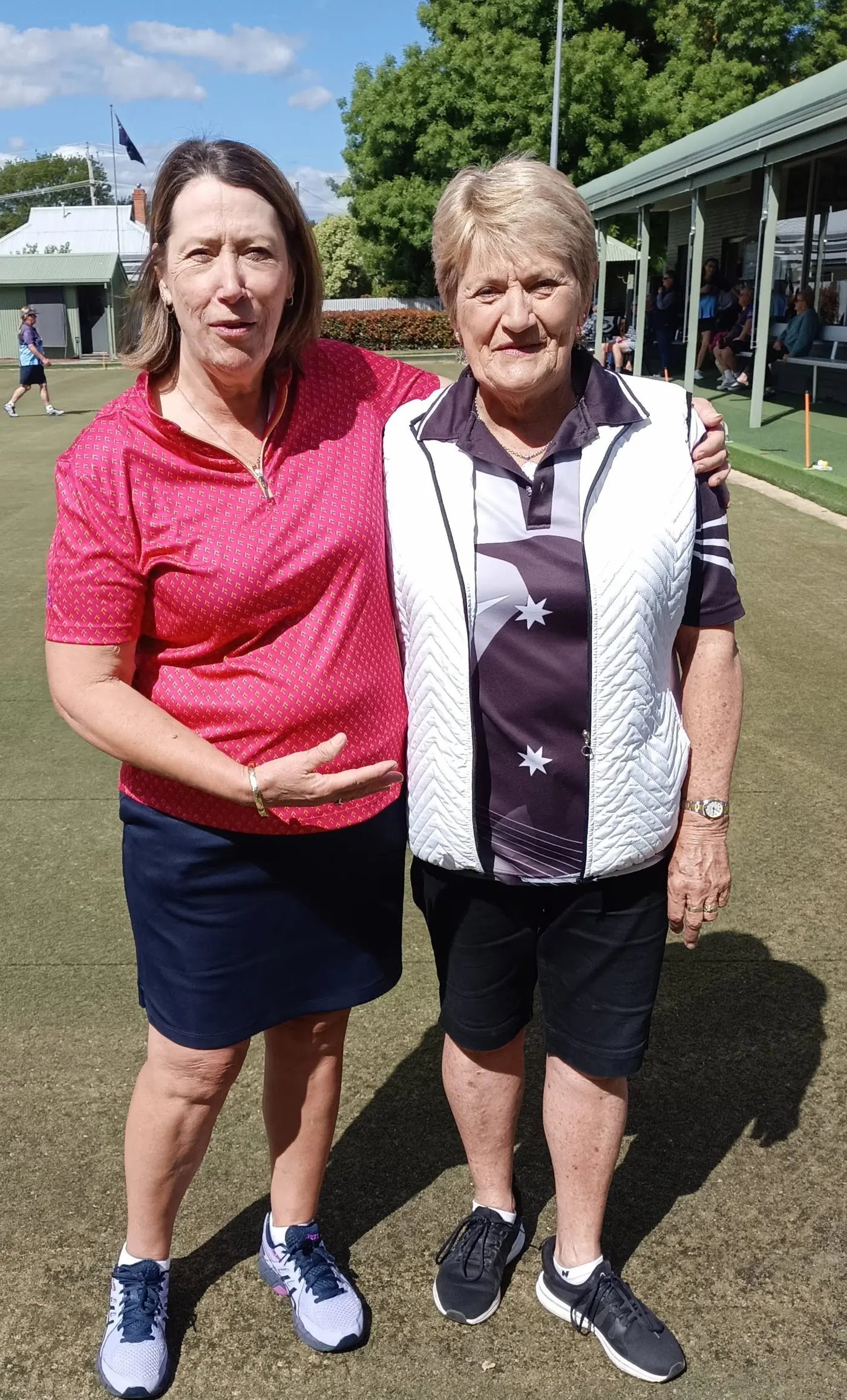 LADIES WINNERS: Jenny Walsh and Enid Smith.