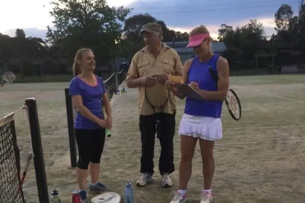 WHAT\\u2019S THE SCORE: Catherine Spencer, Bob Carpenter and Sophie Yencken discuss the scoring Thursday night .