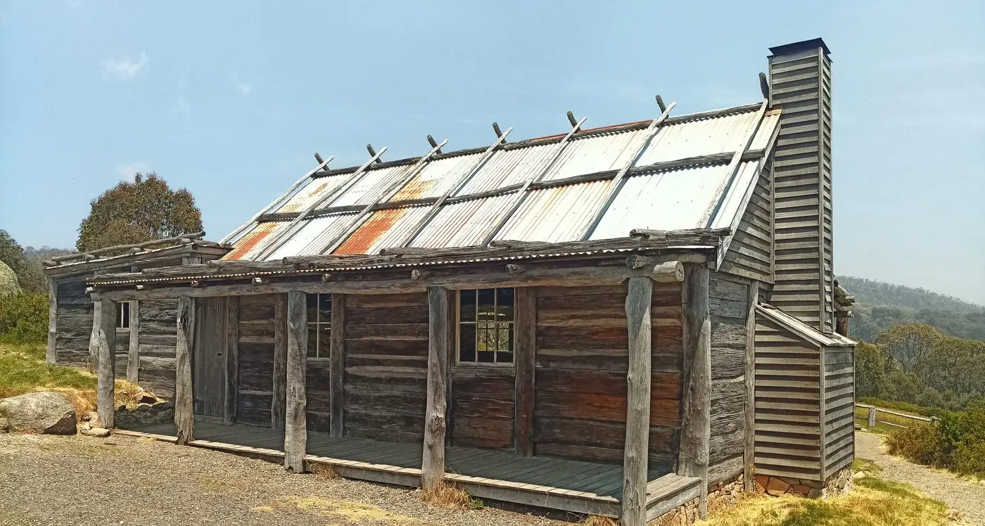 A summer hike to an iconic Aussie landmark
