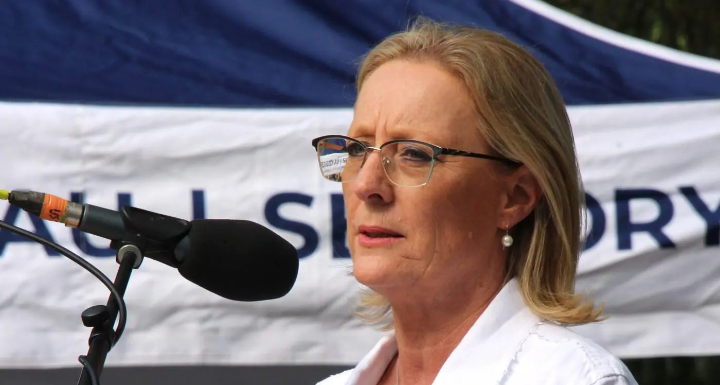 McLeish slams family violence funding cuts