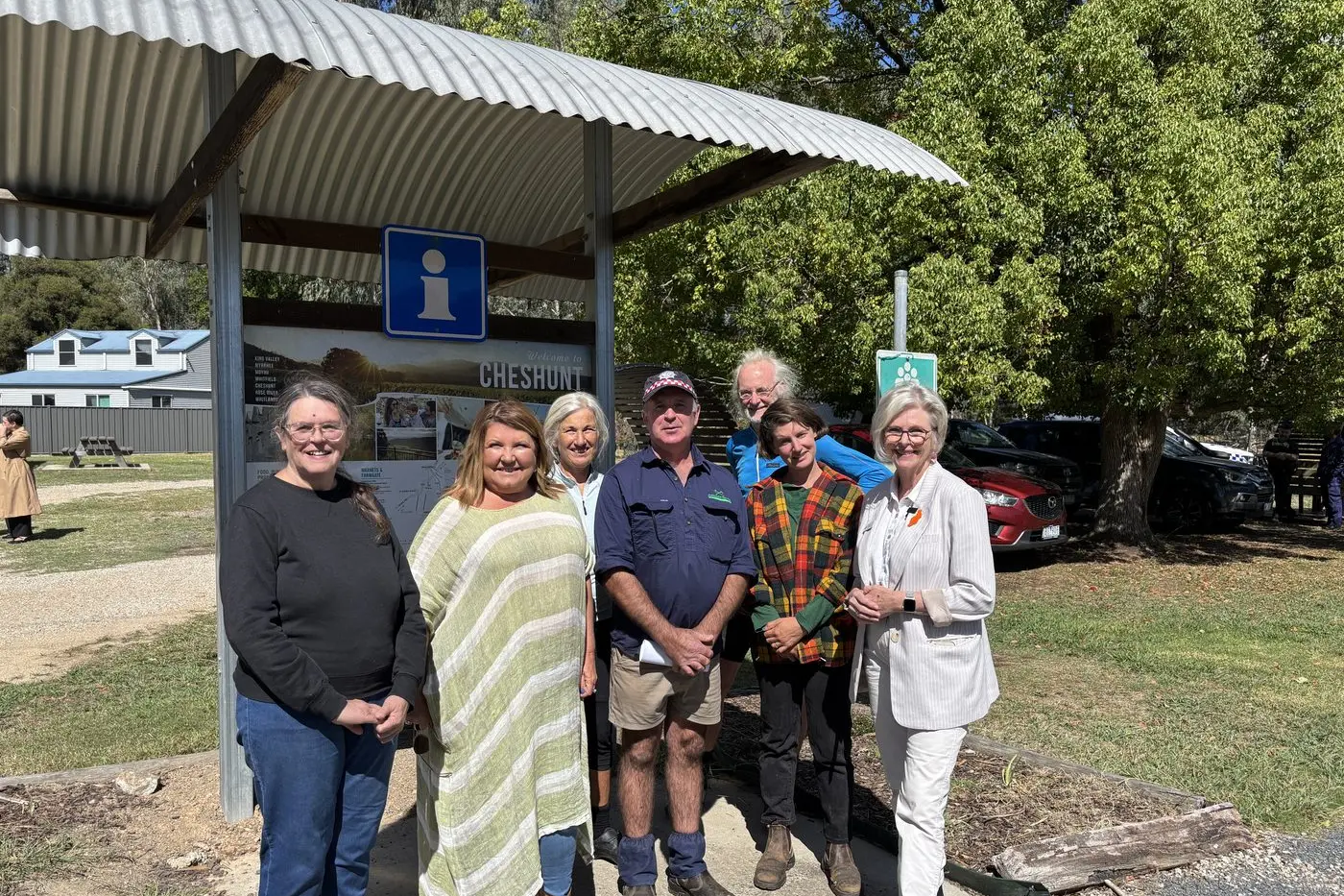 STAYING IN TOUCH: Helen Haines MP (at right) met with community representatives including (from left) Gabi Moritz (The Oven at Cheshunt), Karen Barber (King Valley Tourism Association), Jan Walsh (Sustainable King Valley), Jimmy Findlay (Cheshunt CFA), Neville Walsh, Jess Young (Whitfield Primary School/Whitfield Community Childcare and Kindergarten) at Cheshunt this week.