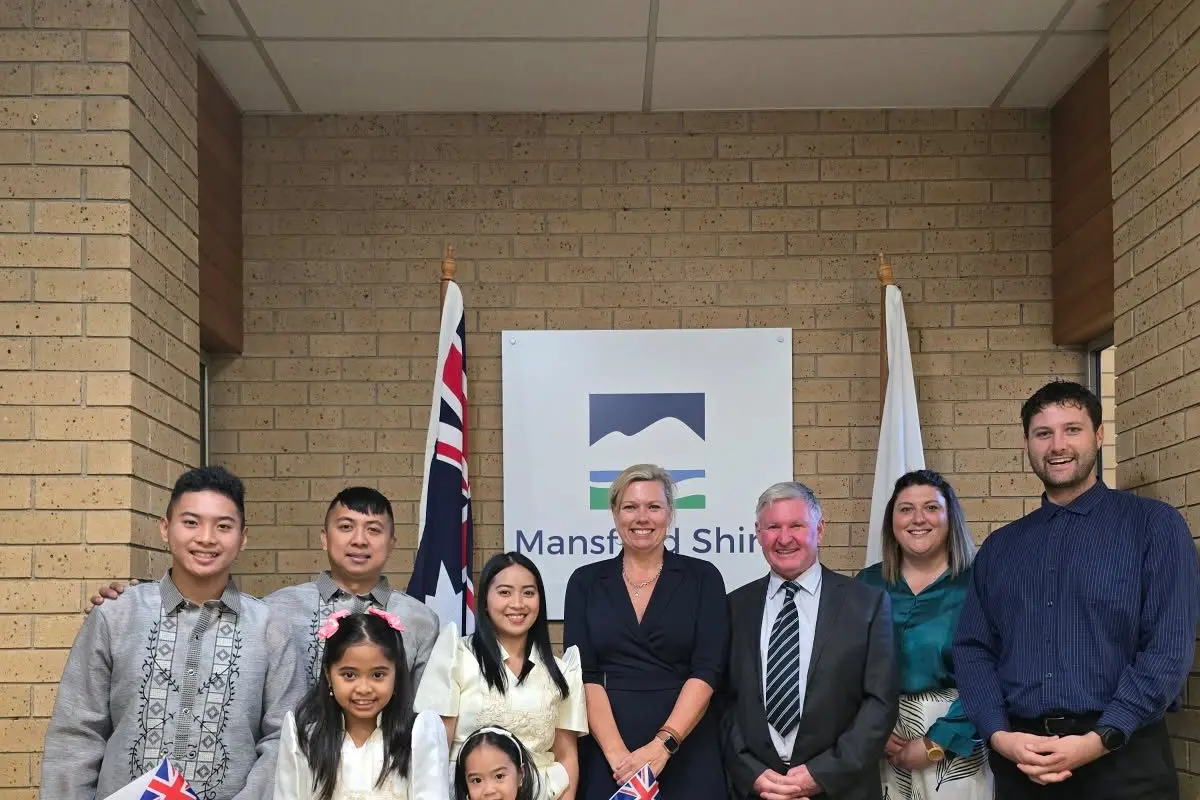 MANSFIELD\\'S NEWEST AUSTRALIANS: Congratulations to the Mojica family and good luck to them for the future. (From left) Chino, Arjie, Nailah, Ashlyn, and Gretchen Mojica, Cr Mandy Treasure, Mayor Cr Steve Rabie, Cr Bonnie Clark and Cr Tim Berenyi.