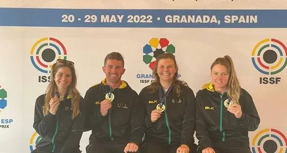 Skinner shoots and scores gold