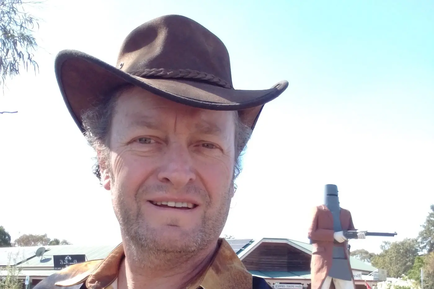 STANDING FOR PEOPLE\\'S RIGHTS: Mark McFarlane says he\\'s the real choice for independence in Indi.