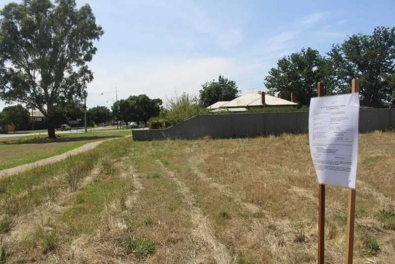 ENTRANCE TO TOWN: The proposed convenience restaurant would be located at 2\\u20134 Station Street (previously known as Ultimo St).\\n