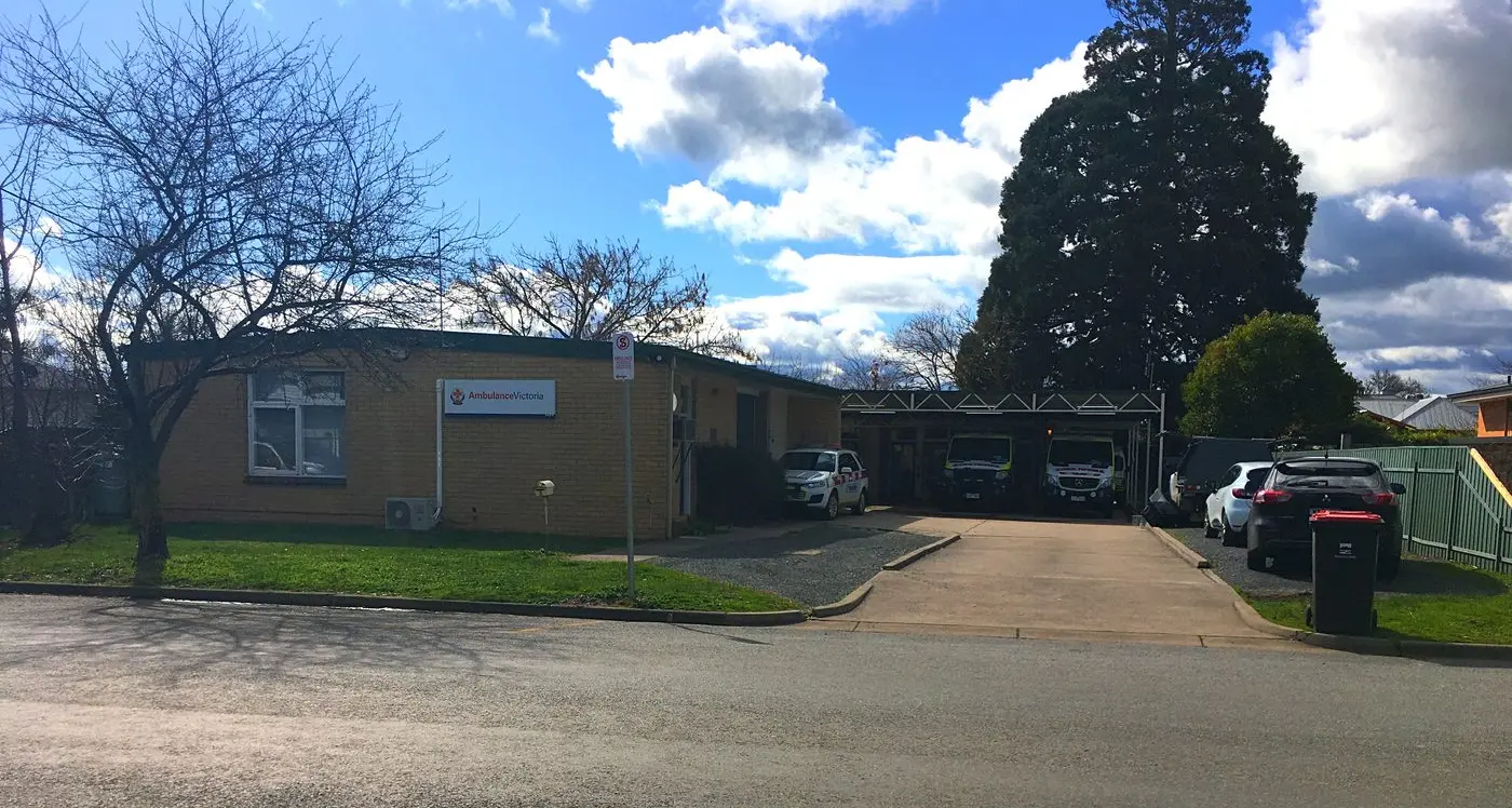 New paramedics arrive in Mansfield as part of regional intake