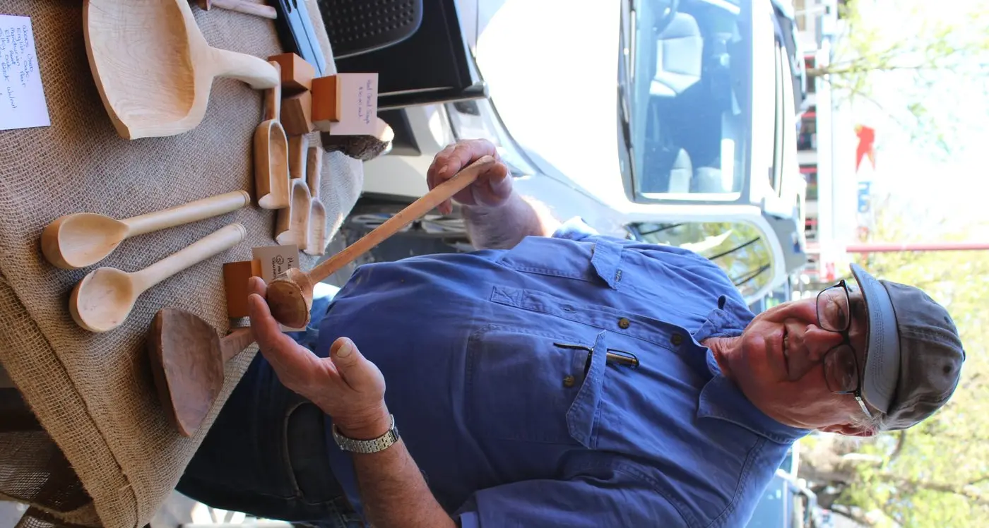 Artisan market shines in the sun