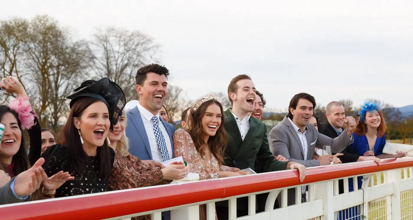 Re Do Your Do at Mansfield Picnic Races