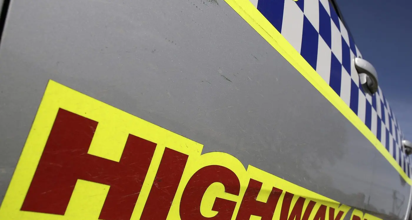 Pair avoid serious injury after Glenrowan crash
