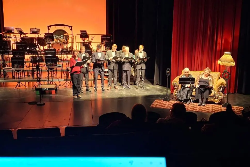 THE SHADY BUNCH: One of the three plays performed as part of Radio Plays \"LIVE\" at the Mansfield Performing Arts Centre last week. PHOTO: Supplied