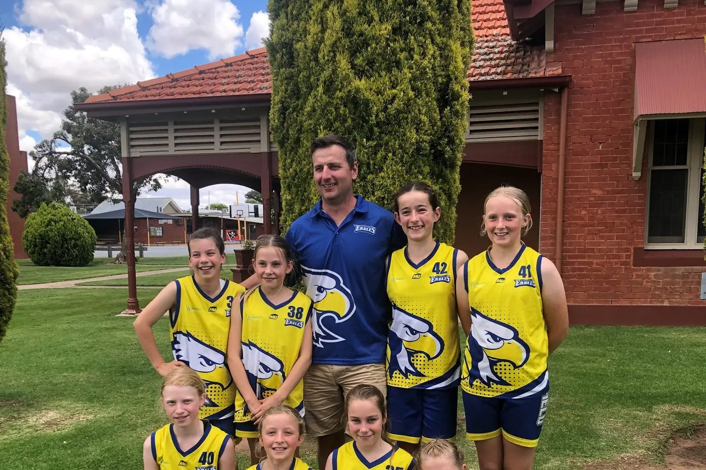 RIGHT TO THE END: (From left, back) Jade Withers, Holly Klingsporn, Shannon Rademaker (coach), Ruby Rademaker, Tara Craddock, (front) Paige Gridley, Edie Gardner, Sophie Snell and Arrie Turner.