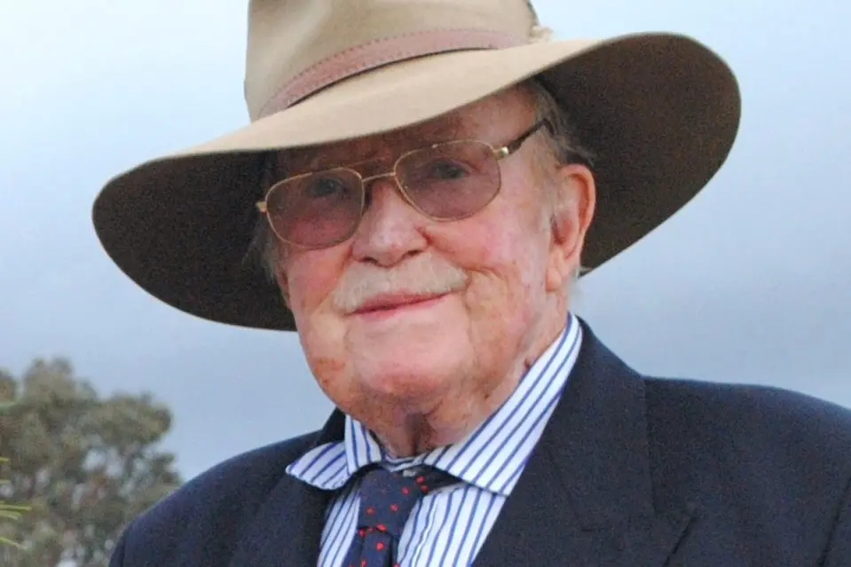 Andrew Sheppard Grimwade 1930\\u20132023 Id:37540