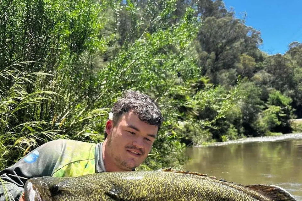 PROS & CONS: Both live bait and lures have their place in an angler\\u2019s arsenal. For those fishing Lake Eildon\\u2019s depths or exploring the surrounding rivers, live bait excels in attracting cautious or inactive fish, while lures shine in targeting aggressive and trophy-sized species. Adapting your approach based on conditions and species will ensure the best results.