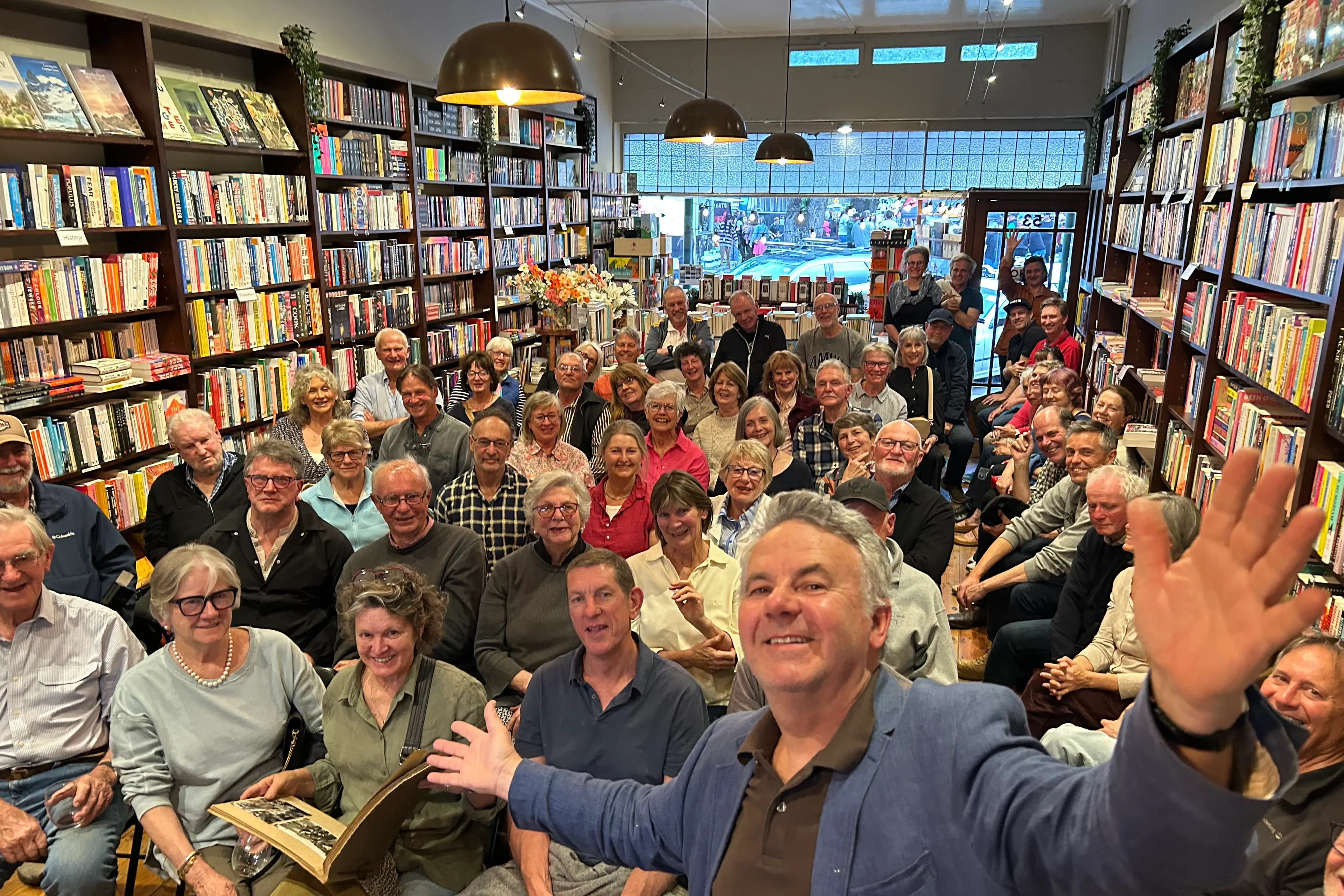 <p>HELLO ALL: Michael Veitch greeting a full audience</p>\\n