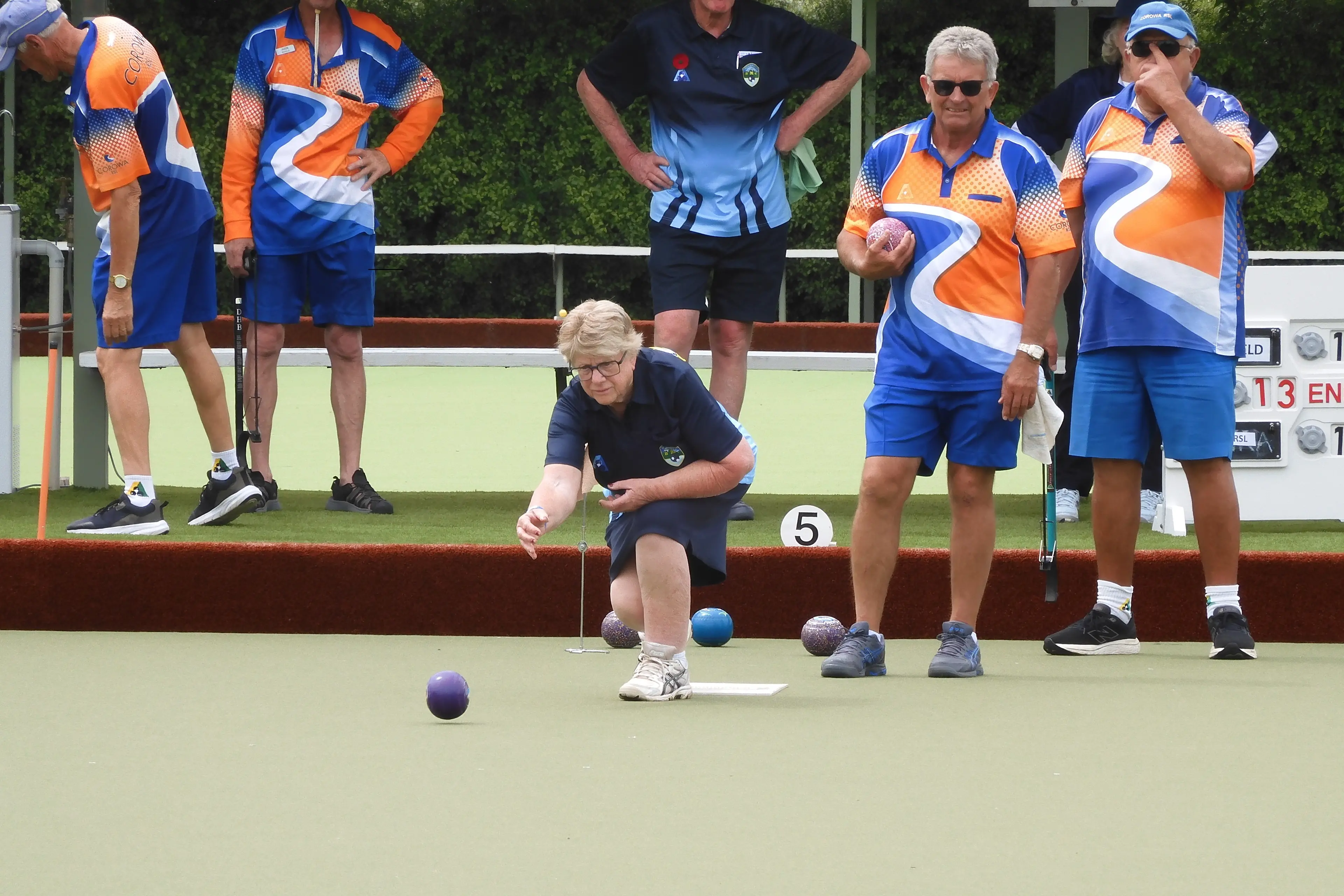 Washouts and sunny times for bowlers at Mansfield