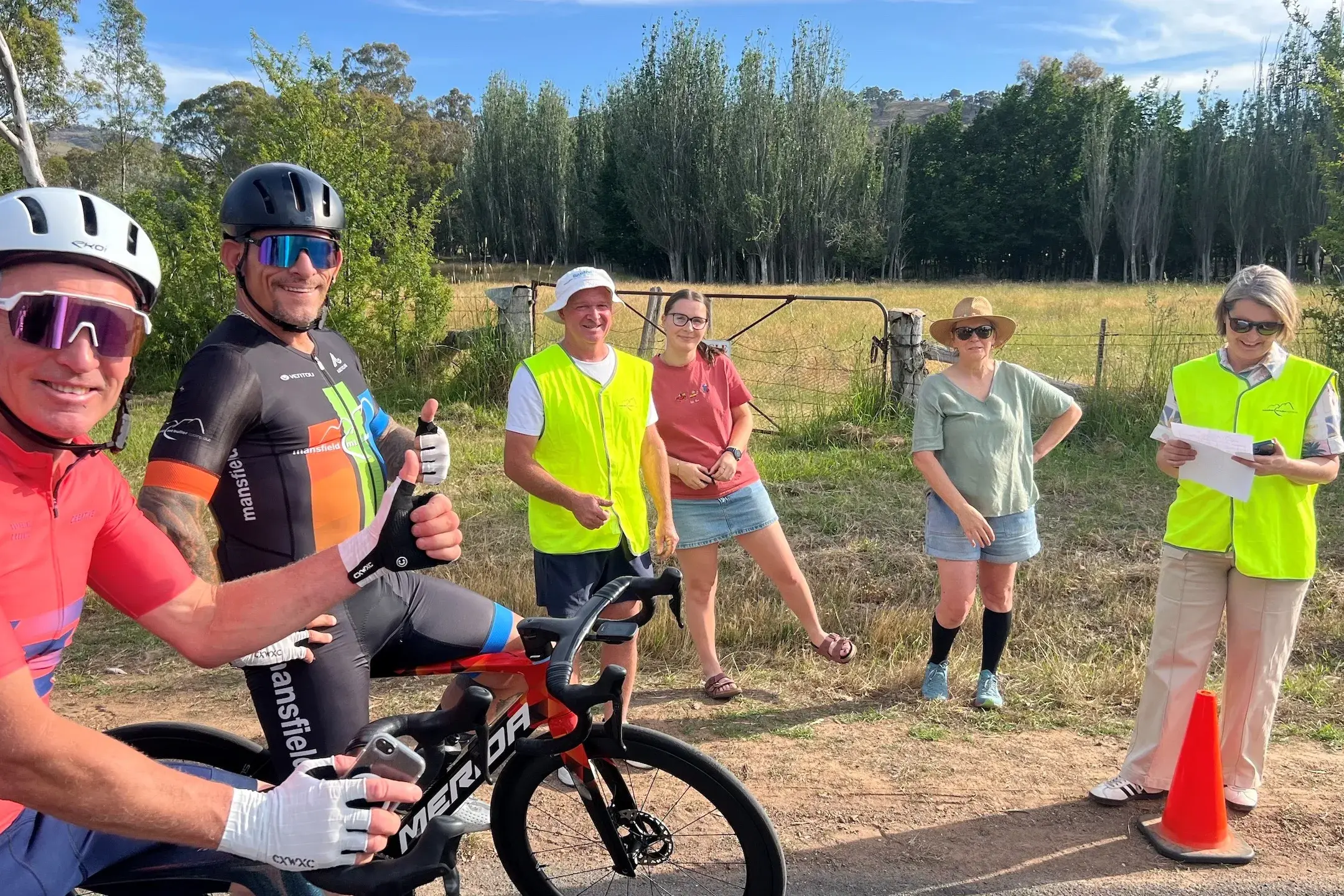 <p> Carl Simmons, Andy Garrett, Darren Bakker, Selina Green, Judi Duke and Melanie Green</p>\\n