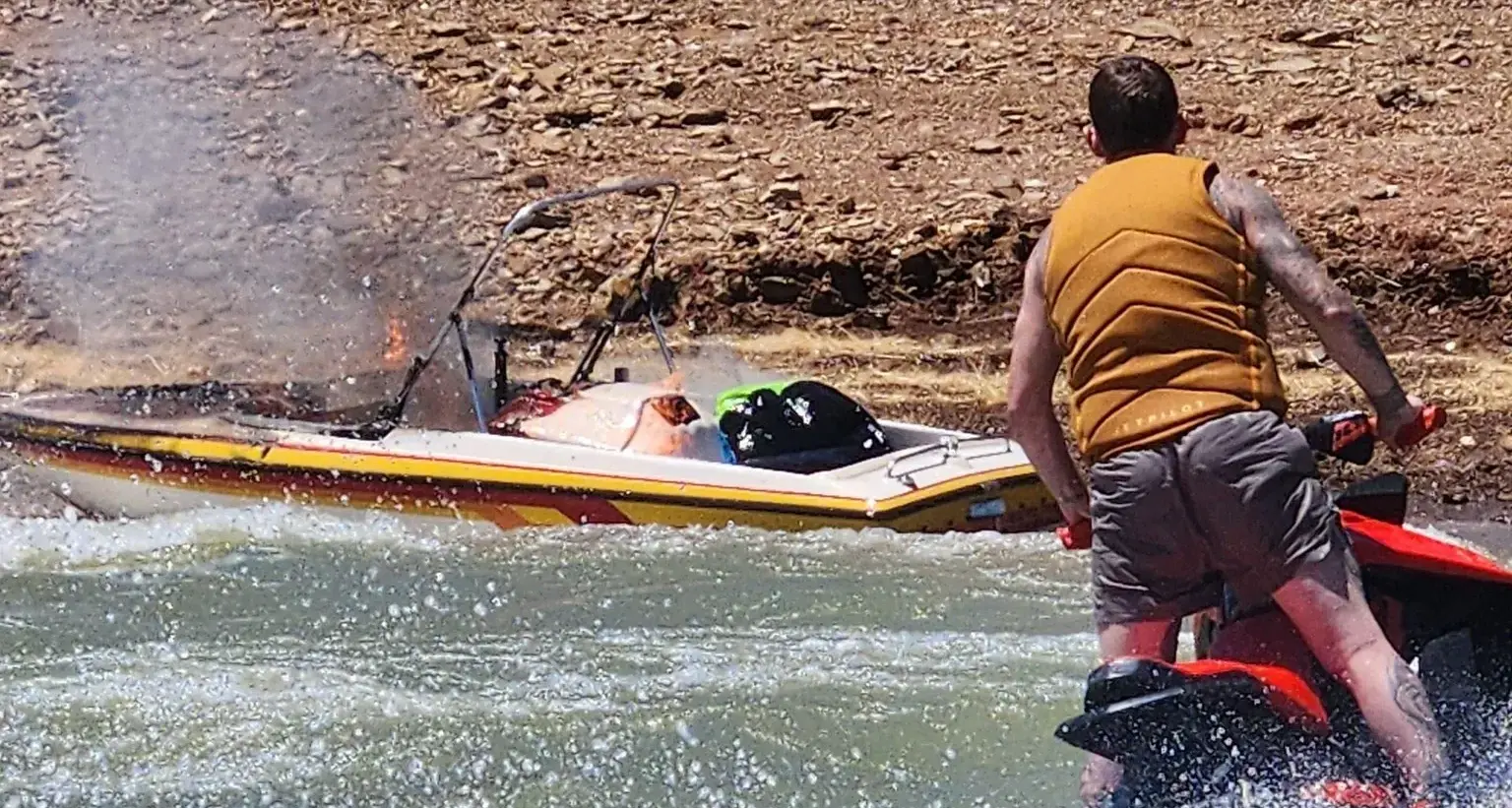 Boat fire at Bonnie Doon leaves two teens injured