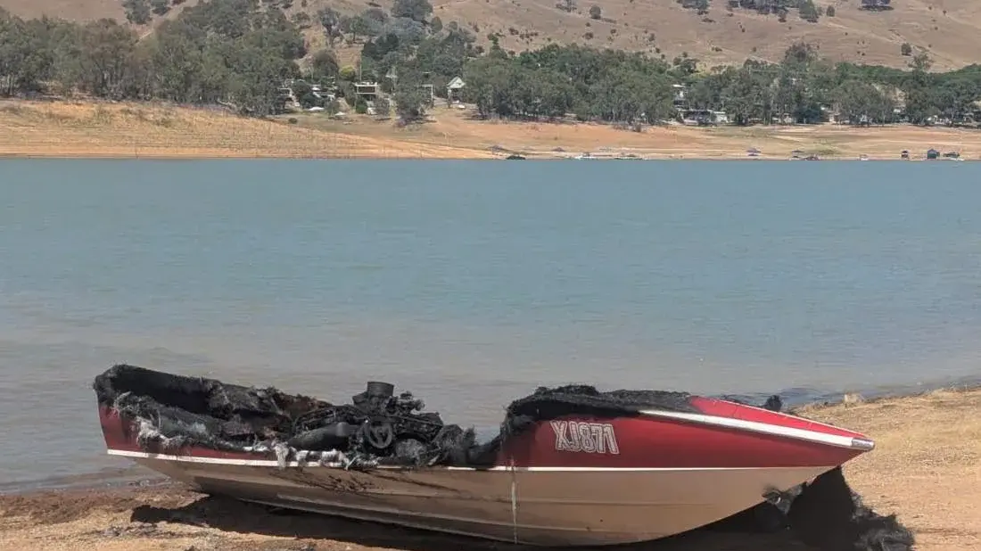 Another boat destroyed by fire