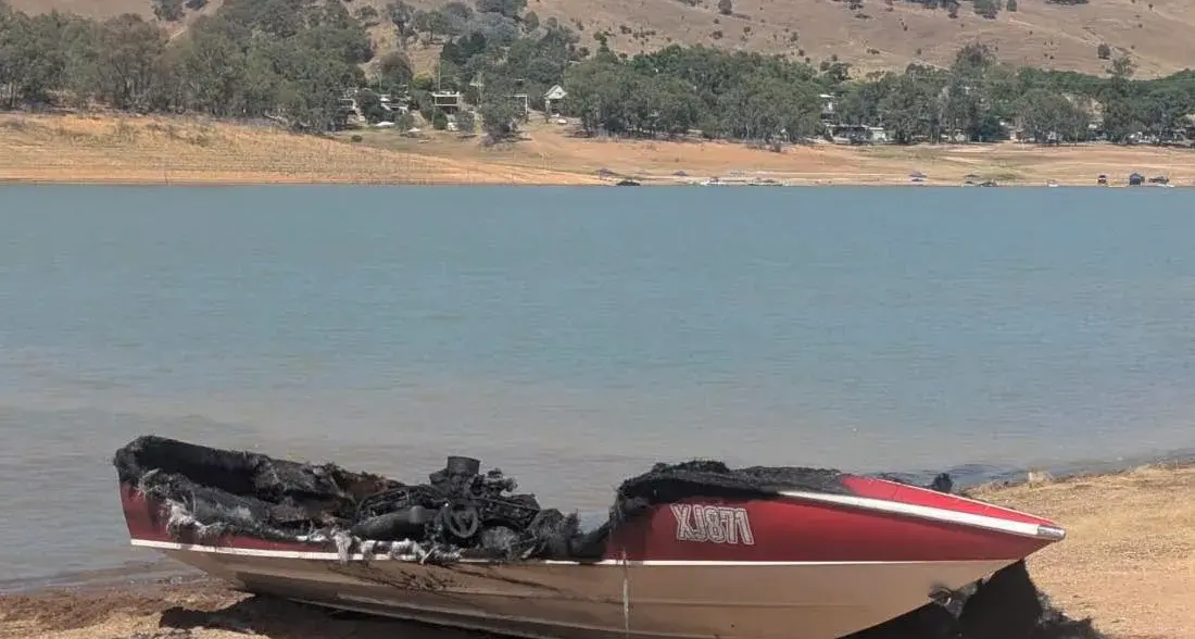 Another boat destroyed by fire
