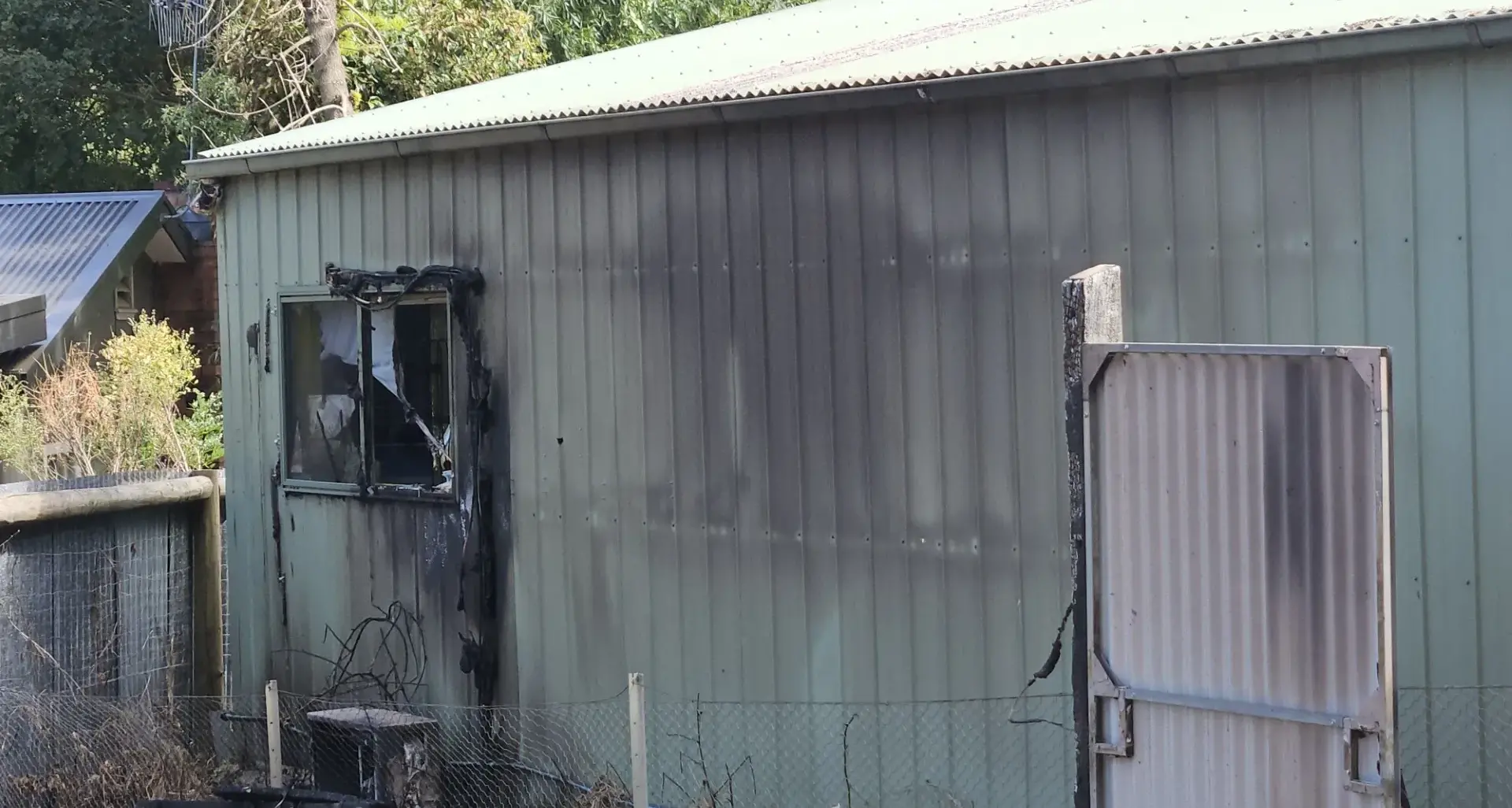 CFA saves homes in Macs Cove fire