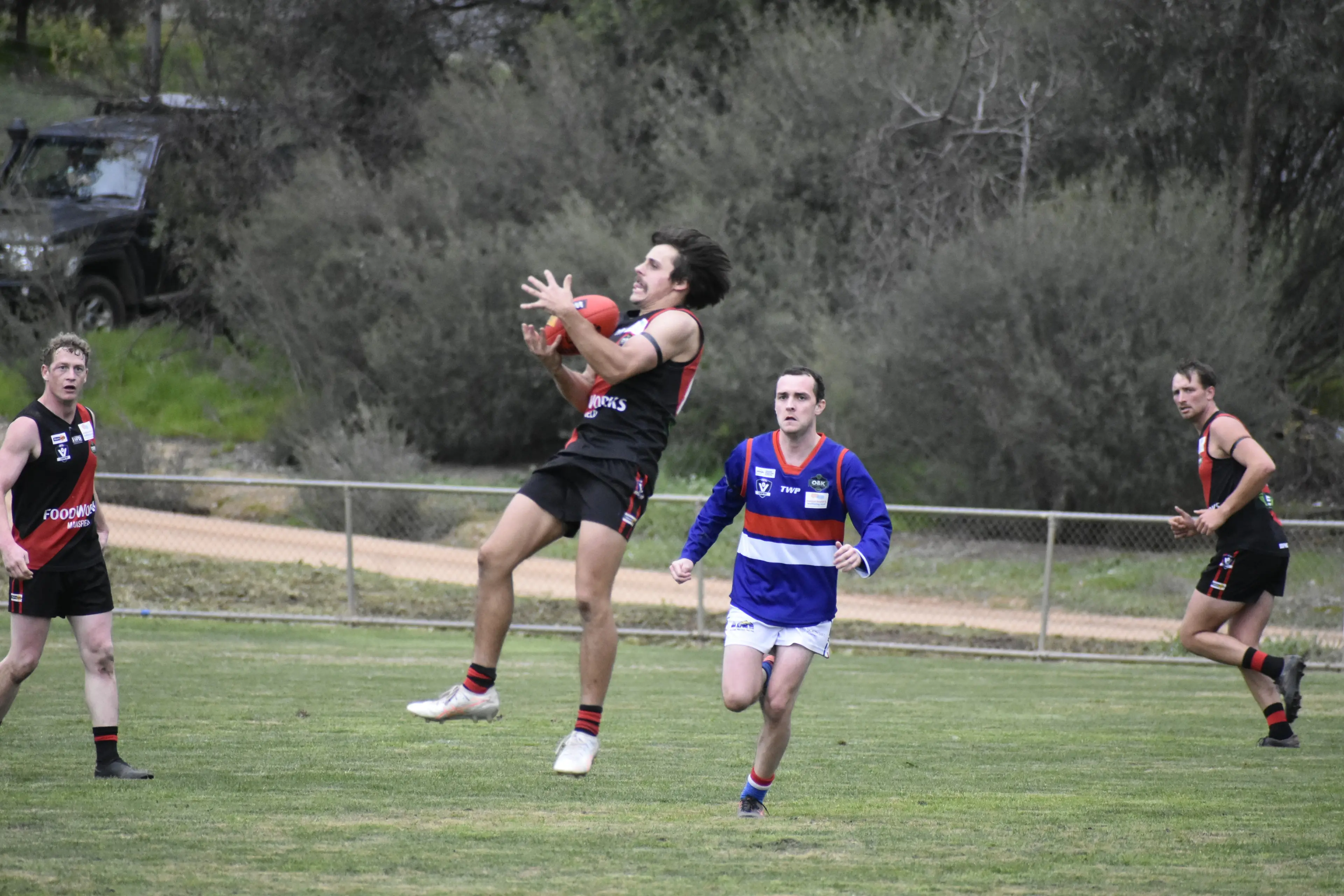 <p>Trent Smith takes a boomer of a mark</p>\\n