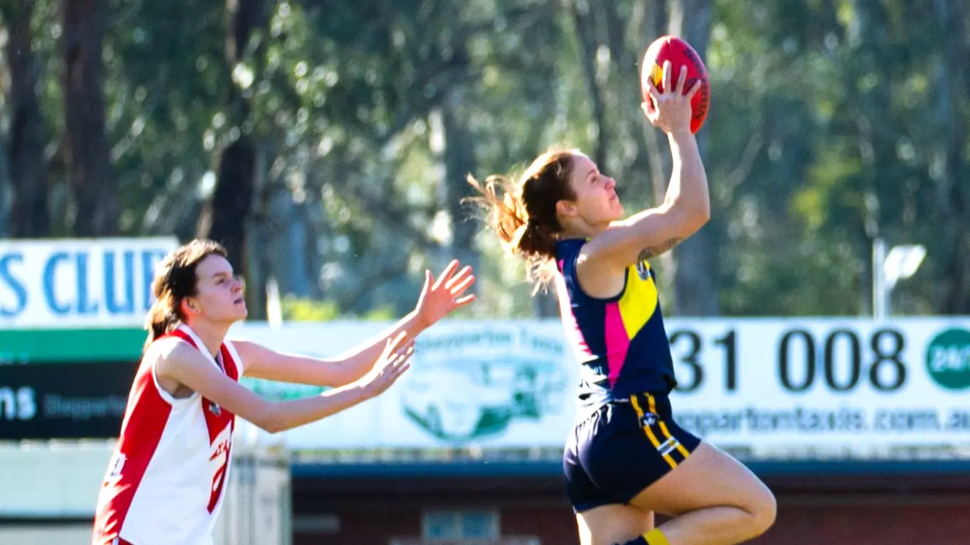 Eagles women into finals
