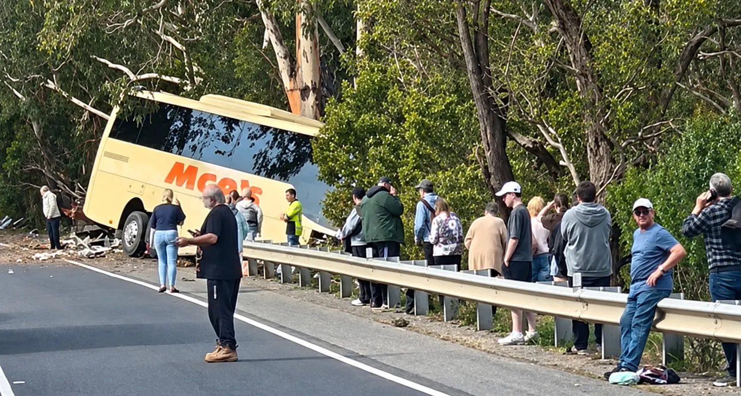Mansfield teen critically injured in bus crash