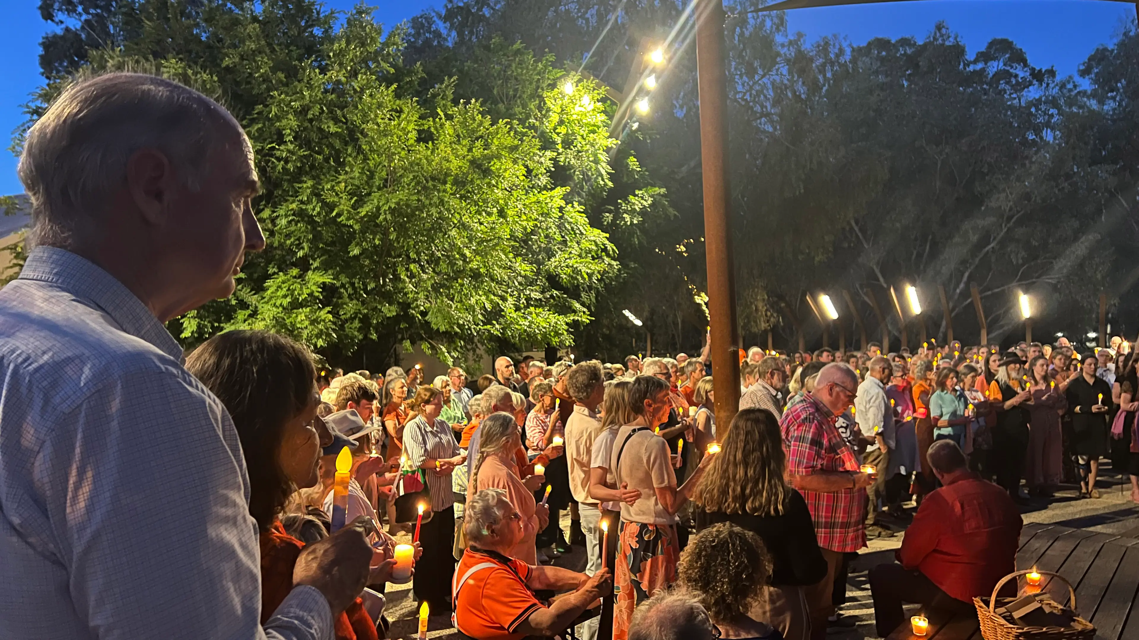 Hundreds gathered in Wangaratta at Friday night candle vigil